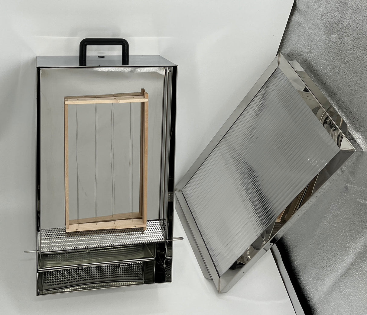 Stainless steel solar wax melter for up to 2 frames