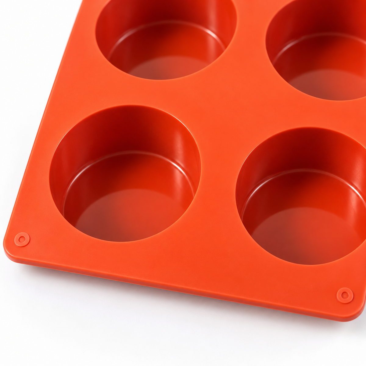 Round Silicone Soap Mold – 8 Cavities for Glycerin Soap, Layered Soap & DIY Soaps Multi-Cavity Soap Casting Mold
