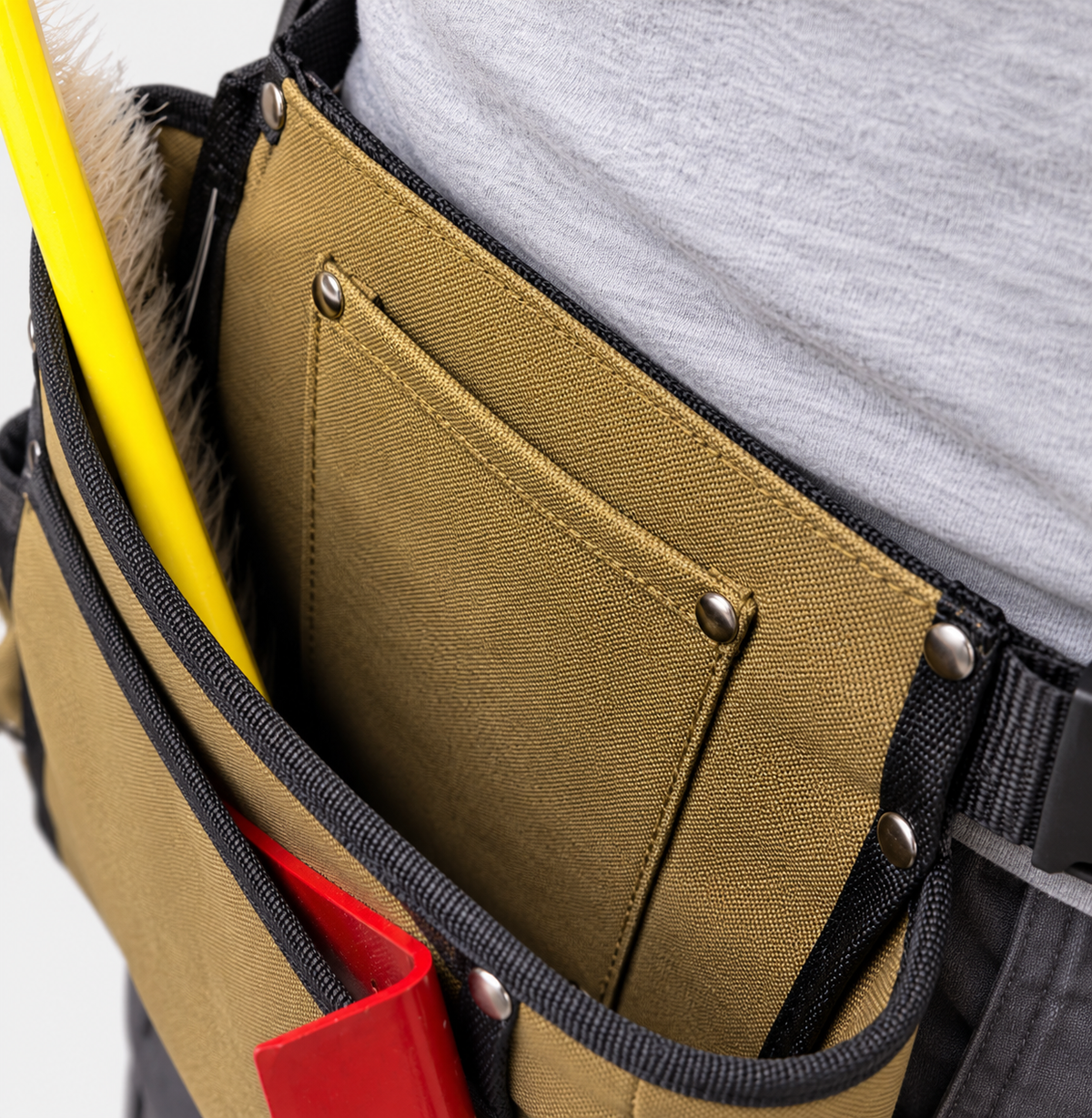 Belt pouch for beekeeping tools – practical tool bag with belt and smoker holder