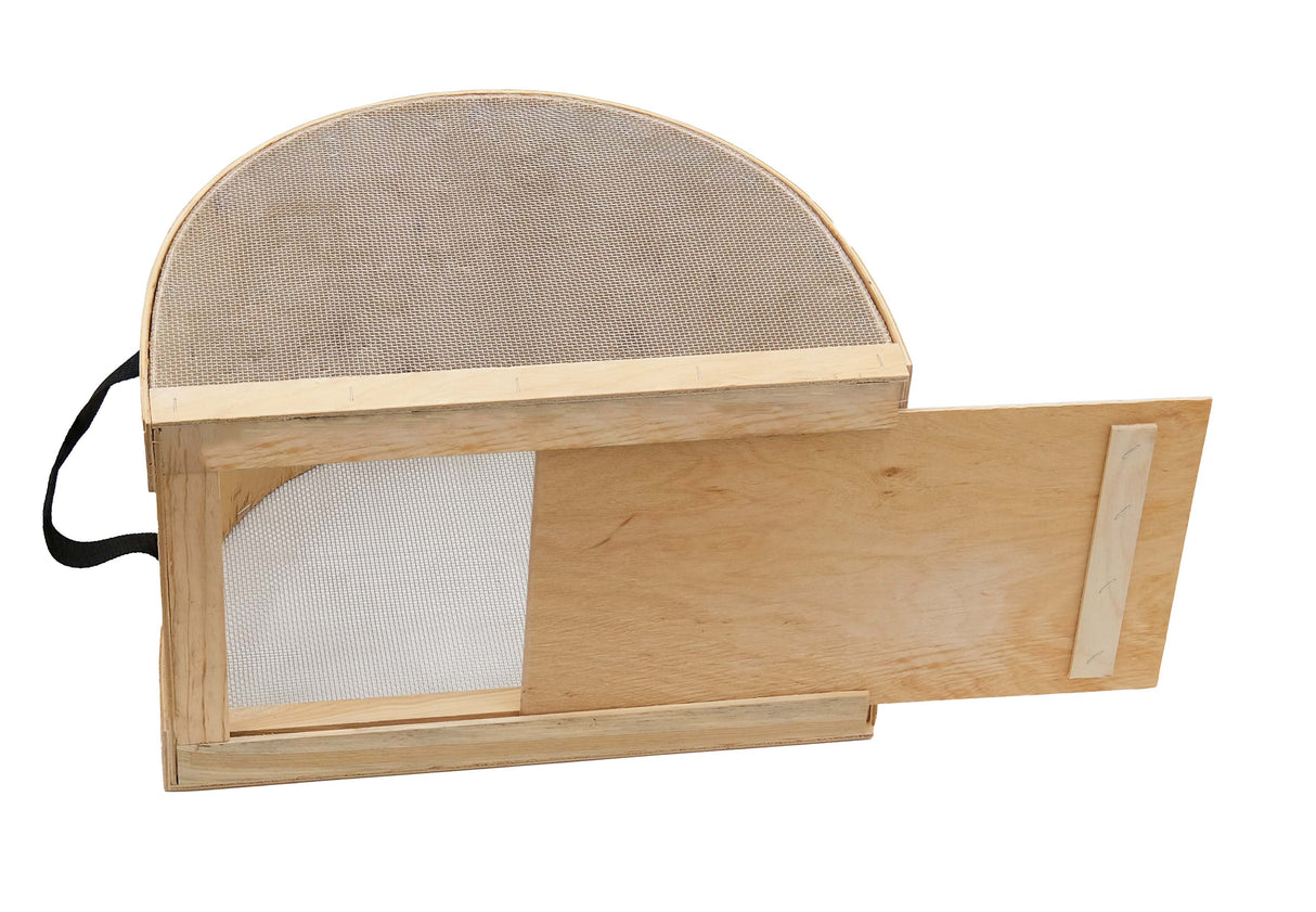 Bienenwagner Schwarmfangkorb aus Holz mit Edelstahlgewebe – halbrunde Form Schwarmbox Schwarmkiste